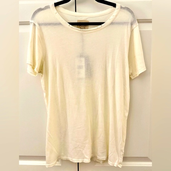Chaser Short Sleeve Tee: Medium in Vintage White, Destructed - Picture 1 of 3